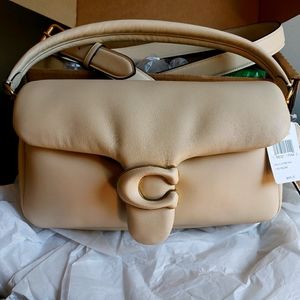 Coach Pillow Tabby - Ivory